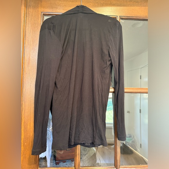 CAbi Style 3325 Fickle Cross Faux Wrap Top Black Blouse Woman Size Small - Picture 6 of 8